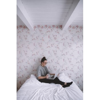 WHITE BED LINEN SET (2 pillowcases, bed sheet, duvet cover) WHITE BED LINEN SET (2 pillowcases, bed sheet, duvet cover)